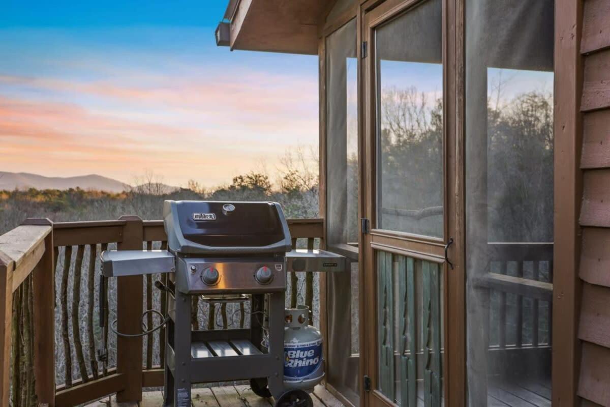 Mountain Views Hot Tub Firepit Close To Town 블루리지 외부 사진